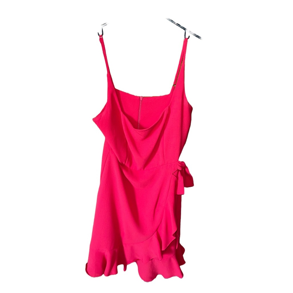 RED COCKTAIL DRESS W/TUE CLOSURE & RUFFLES